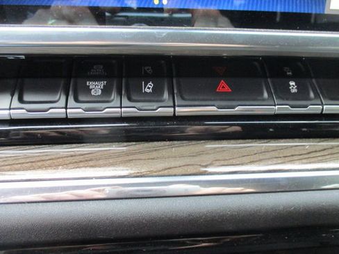 Used 2024 Chevrolet Silverado 2500 LT w/ Convenience Package image 20