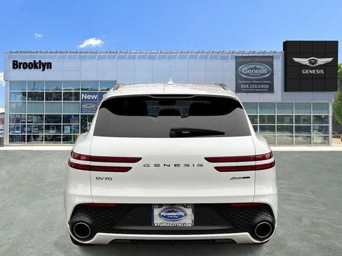 Used 2025 Genesis GV70 3.5T Sport w/ Sport Advanced Package image 4