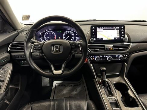Certified 2018 Honda Accord Touring image 12