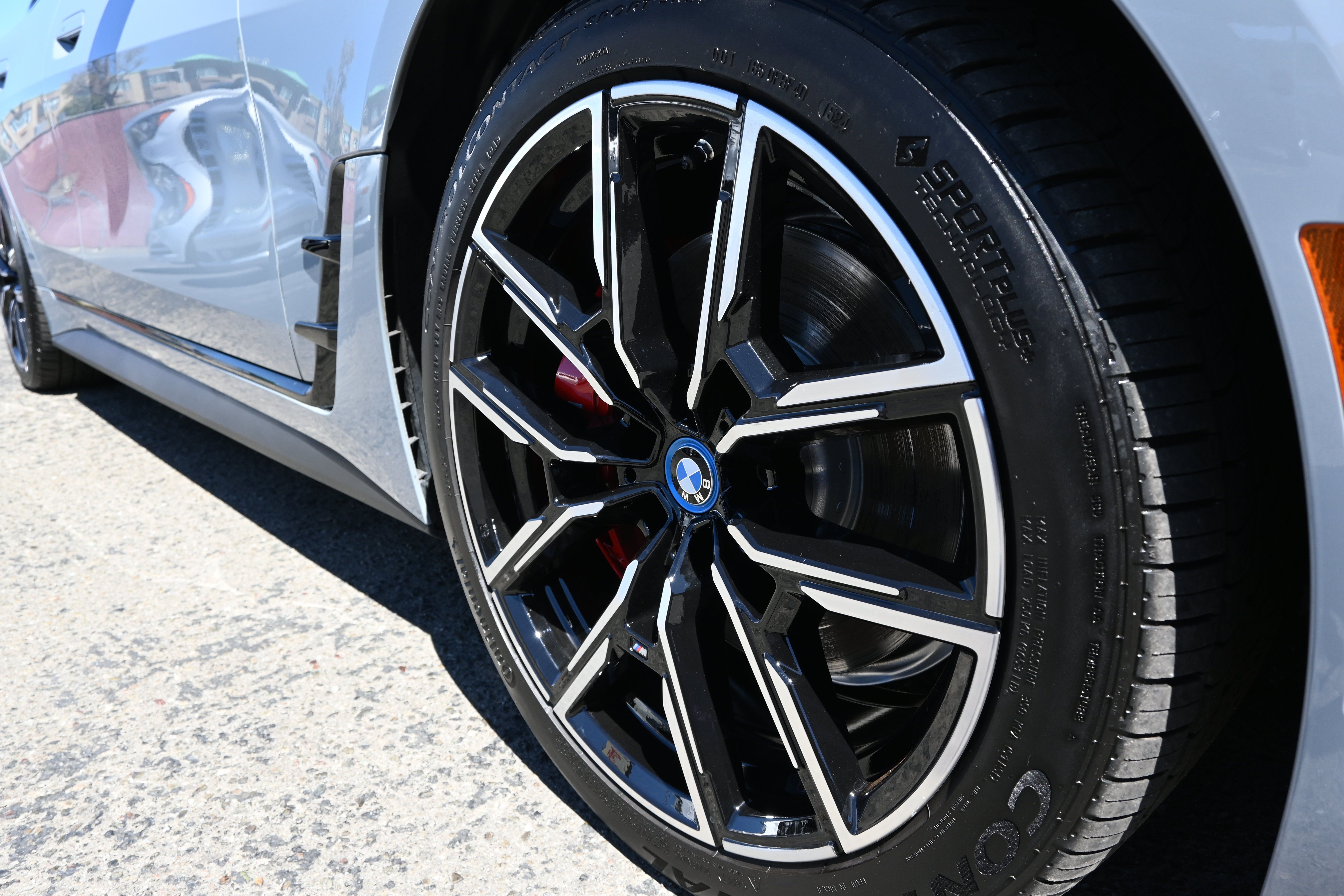Used 2023 BMW i4 eDrive40 w/ M Sport Package RWD image 30