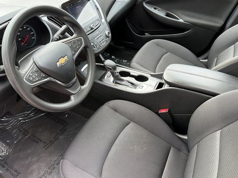 Used 2024 Chevrolet Malibu LT FWD image 9