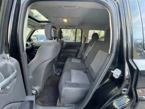 Used 2013 Jeep Patriot Latitude w/ Sun/Sound Group image 28