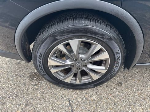 Used 2018 Nissan Murano SV image 20