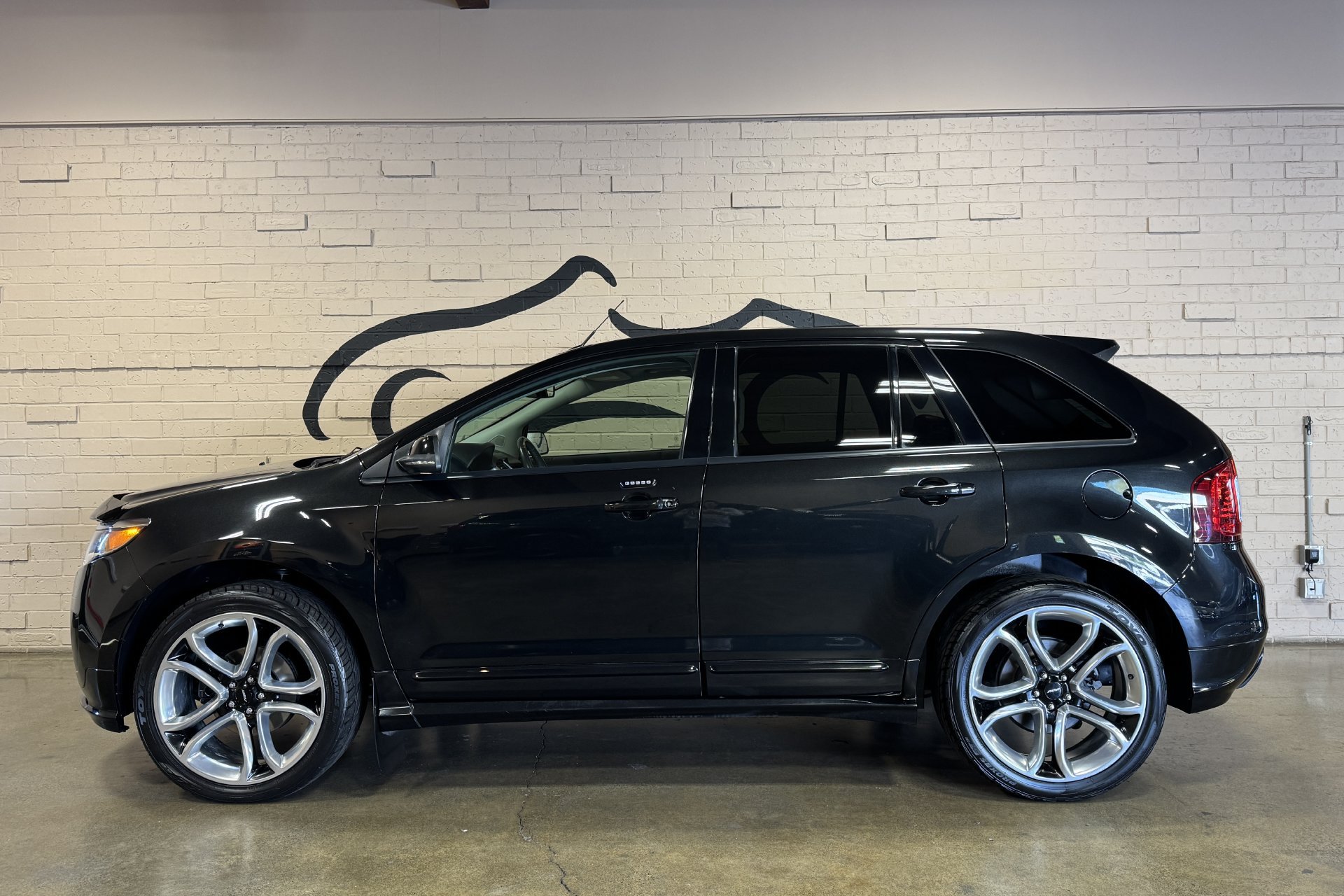 Used 2014 Ford Edge Sport w/ Driver Entry Package AWD/4WD image 7