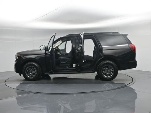 Certified 2025 Ford Expedition Active AWD/4WD image 40