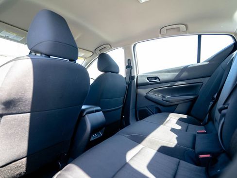 Used 2024 Nissan Altima 2.5 SV image 29