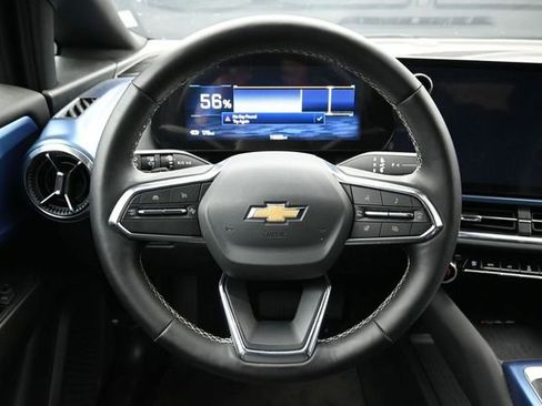 Used 2025 Chevrolet Equinox EV LT w/ Convenience Package FWD image 13
