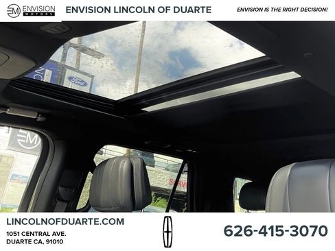 New 2025 Lincoln Navigator L Reserve image 16