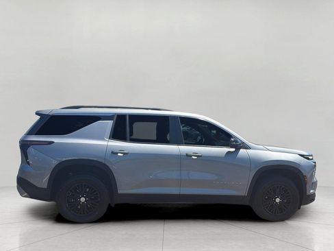Certified 2025 Chevrolet Traverse LT AWD/4WD image 11
