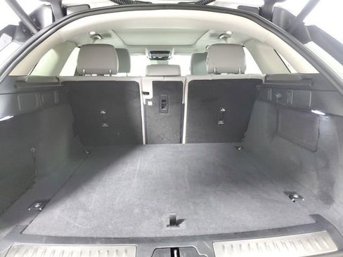 Used 2025 Land Rover Range Rover Velar Dynamic SE image 7