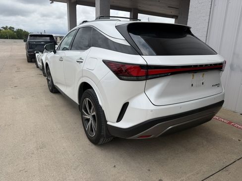 Used 2023 Lexus RX 350h w/ Accessory Package (A2) AWD/4WD image 2