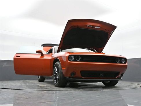 Used 2023 Dodge Challenger SXT w/ Plus Package image 45