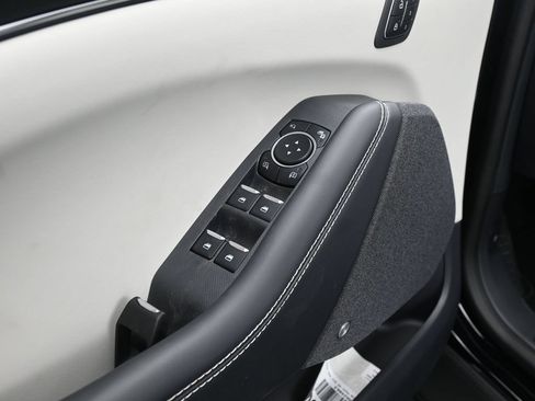 Certified 2025 Ford Mustang Mach-E Premium RWD image 10