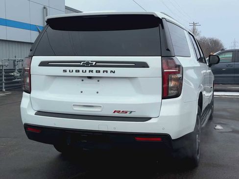 Used 2023 Chevrolet Suburban RST image 3