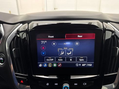 Used 2022 Chevrolet Traverse LT AWD/4WD image 31