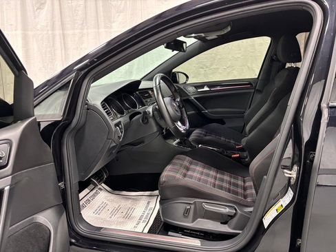 Used 2017 Volkswagen GTI S FWD image 10