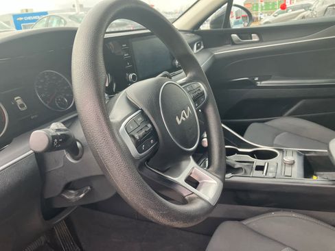 Used 2023 Kia K5 LXS image 9
