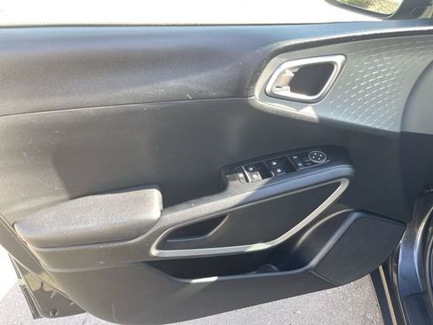 Used 2024 Kia Soul LX w/ Option Group 015 image 10