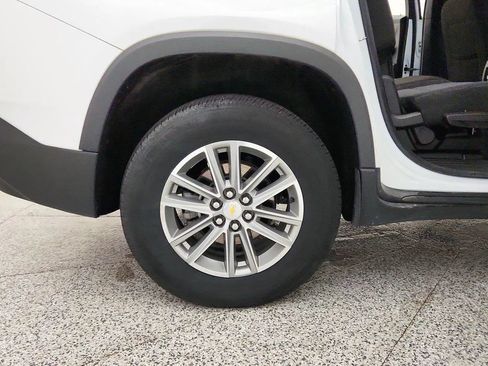 Used 2023 Chevrolet Traverse LT FWD image 34