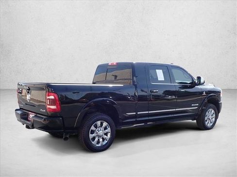 Used 2022 RAM 2500 Limited AWD/4WD image 4