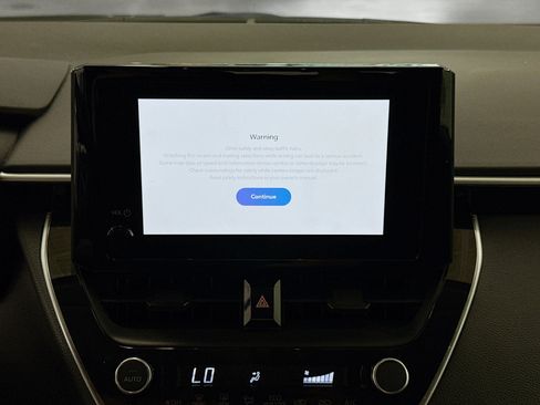 Used 2025 Toyota Corolla LE FWD image 19