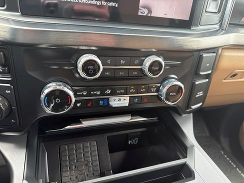 Used 2024 Ford F250 Lariat w/ FX4 Off-Road Package AWD/4WD image 22