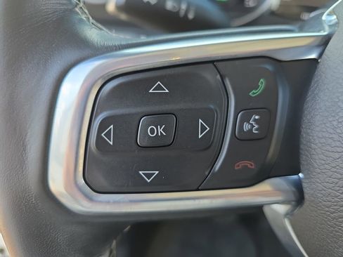 Used 2021 Jeep Wrangler Unlimited Sahara w/ Cold Weather Group AWD/4WD image 19