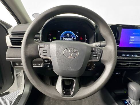 Used 2026 Toyota Camry LE FWD image 16