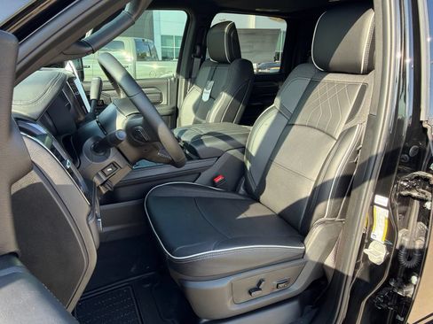 New 2026 RAM 3500 Limited AWD/4WD image 15