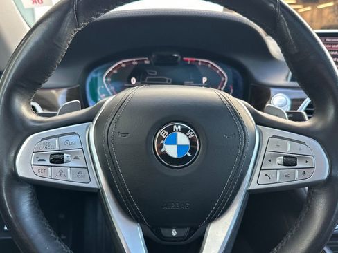 Used 2022 BMW 740i w/ Premium Package RWD image 26