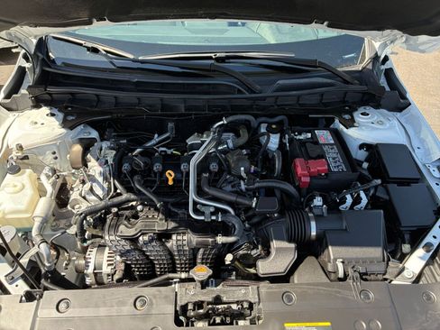 Used 2025 Nissan Altima 2.5 SV image 32