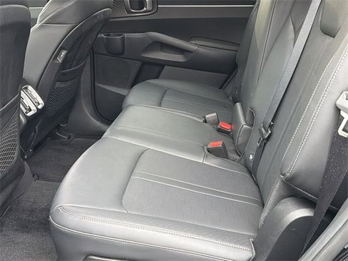 Used 2025 Kia Sorento S w/ Panoramic Sunroof Package image 19