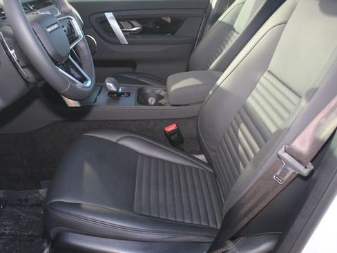Used 2025 Land Rover Discovery Sport S image 22