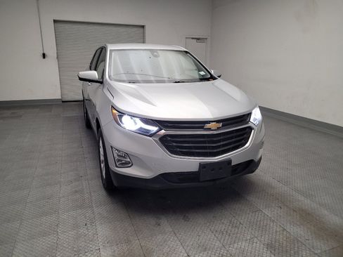 Used 2021 Chevrolet Equinox LT w/ Driver Convenience Package image 14