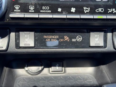 Certified 2022 Toyota RAV4 XLE Premium AWD/4WD image 22