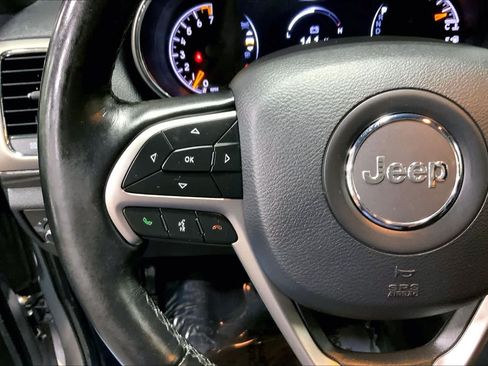 Used 2020 Jeep Grand Cherokee Altitude AWD/4WD image 24