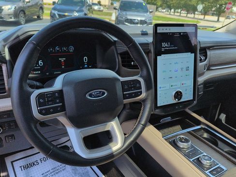 Certified 2022 Ford Expedition Limited AWD/4WD image 12