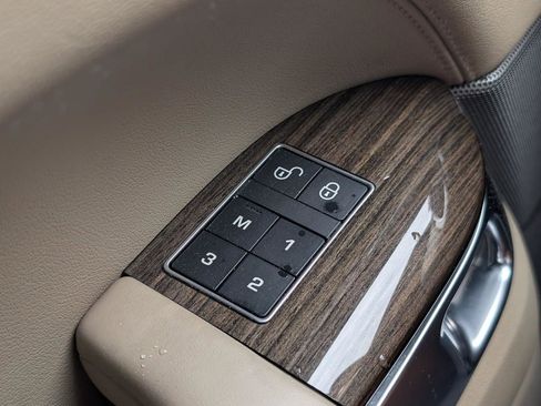 Used 2017 Land Rover Range Rover Sport HSE AWD/4WD image 10