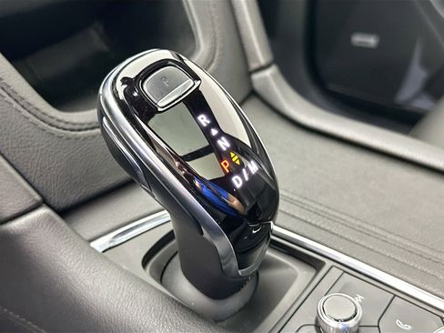 Used 2022 Cadillac XT6 Luxury image 16