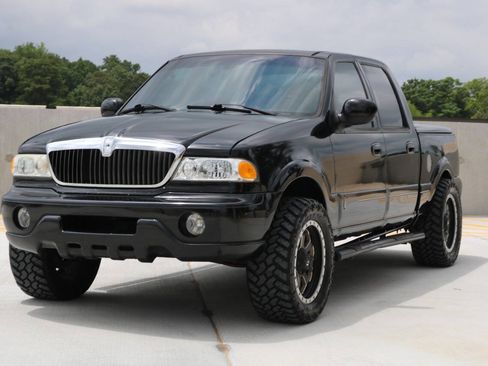 Used 2002 Lincoln Blackwood RWD image 22