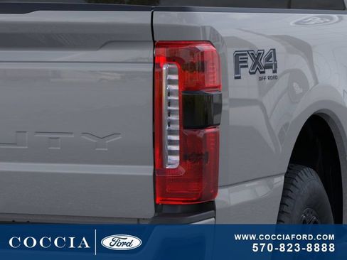 New 2026 Ford F250 XLT w/ XLT Premium Package AWD/4WD image 21