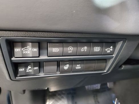 Used 2023 Toyota Tundra Platinum image 21