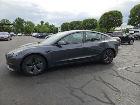 Used 2021 Tesla Model 3 Standard Range Plus RWD image 4