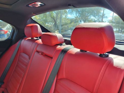 Used 2022 Alfa Romeo Giulia Veloce image 12