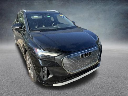 Used 2023 Audi Q4 e-tron Premium Plus w/ Premium Plus RWD image 4