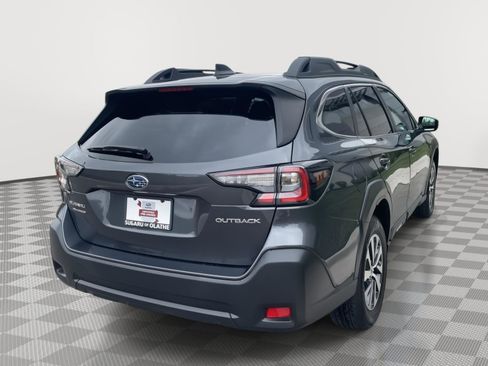 Used 2023 Subaru Outback Premium AWD/4WD image 7