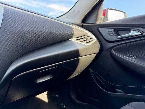 Used 2024 Chevrolet Malibu LT image 24