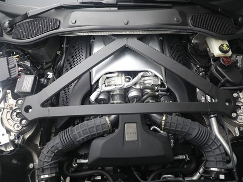 Used 2019 Aston Martin DB11 Volante image 35
