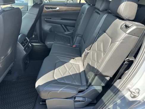 New 2026 Volkswagen Atlas SE image 12