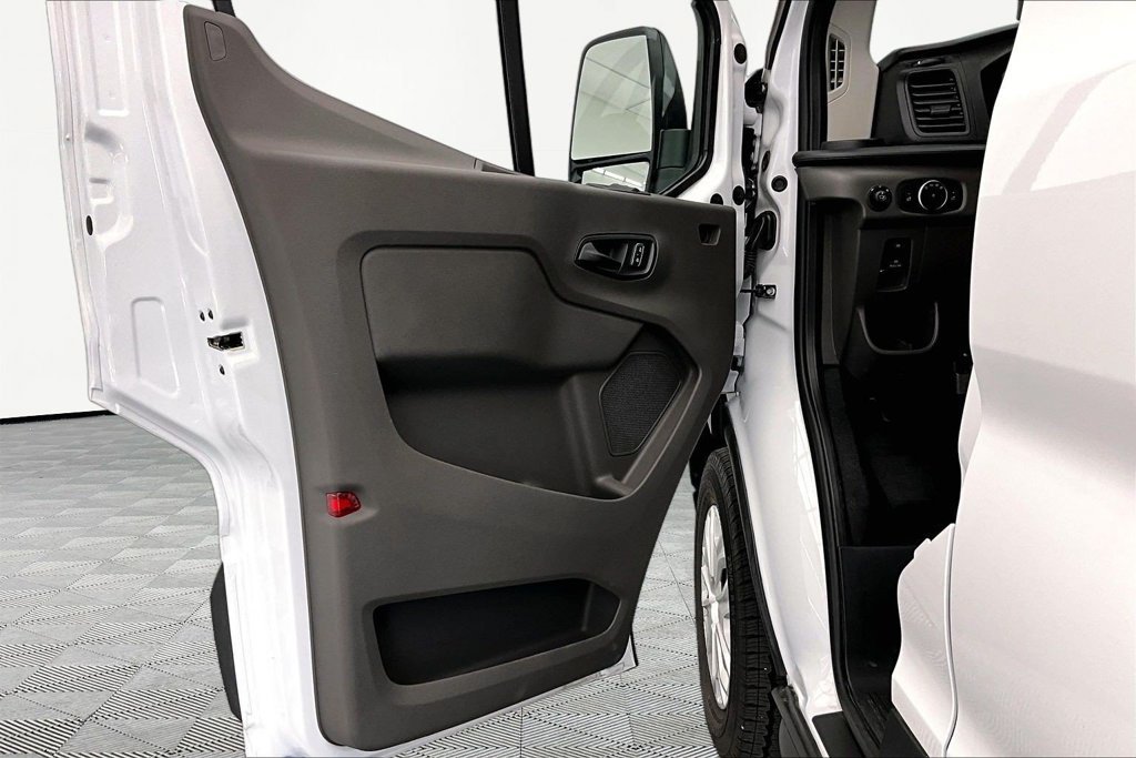 Used 2026 Ford Transit 150 Low Roof RWD image 23